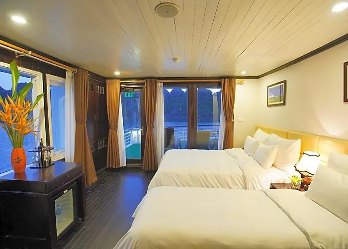 Khách sạn Paloma Cruise 4*