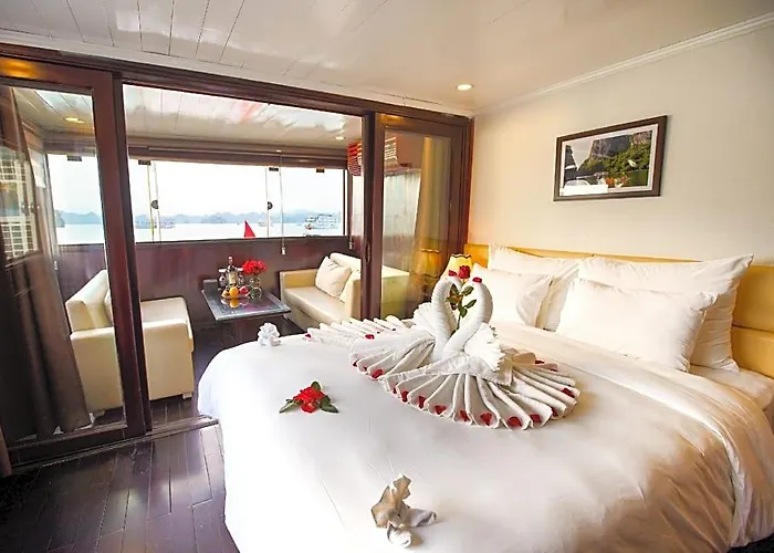 Khách sạn Paloma Cruise Hạ Long