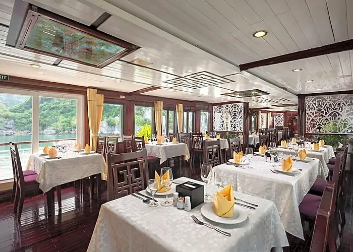 Khách sạn Paloma Cruise 4*